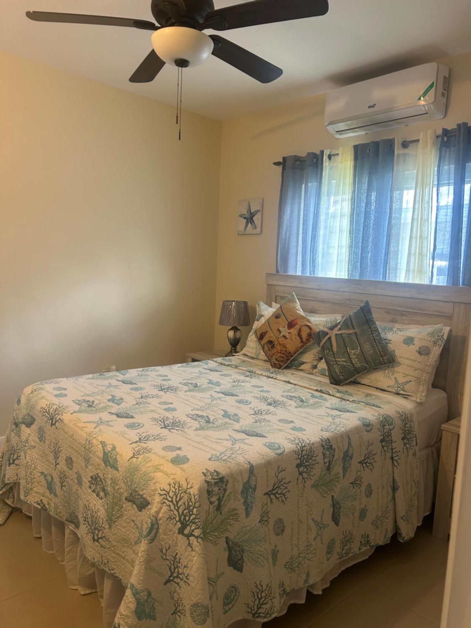 Seamist Villa @Oceanpointe Lucea Comfy 2Br W/Pool Gym & Parking Exterior photo